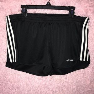 B&W Adidas shorts, Sz: XL